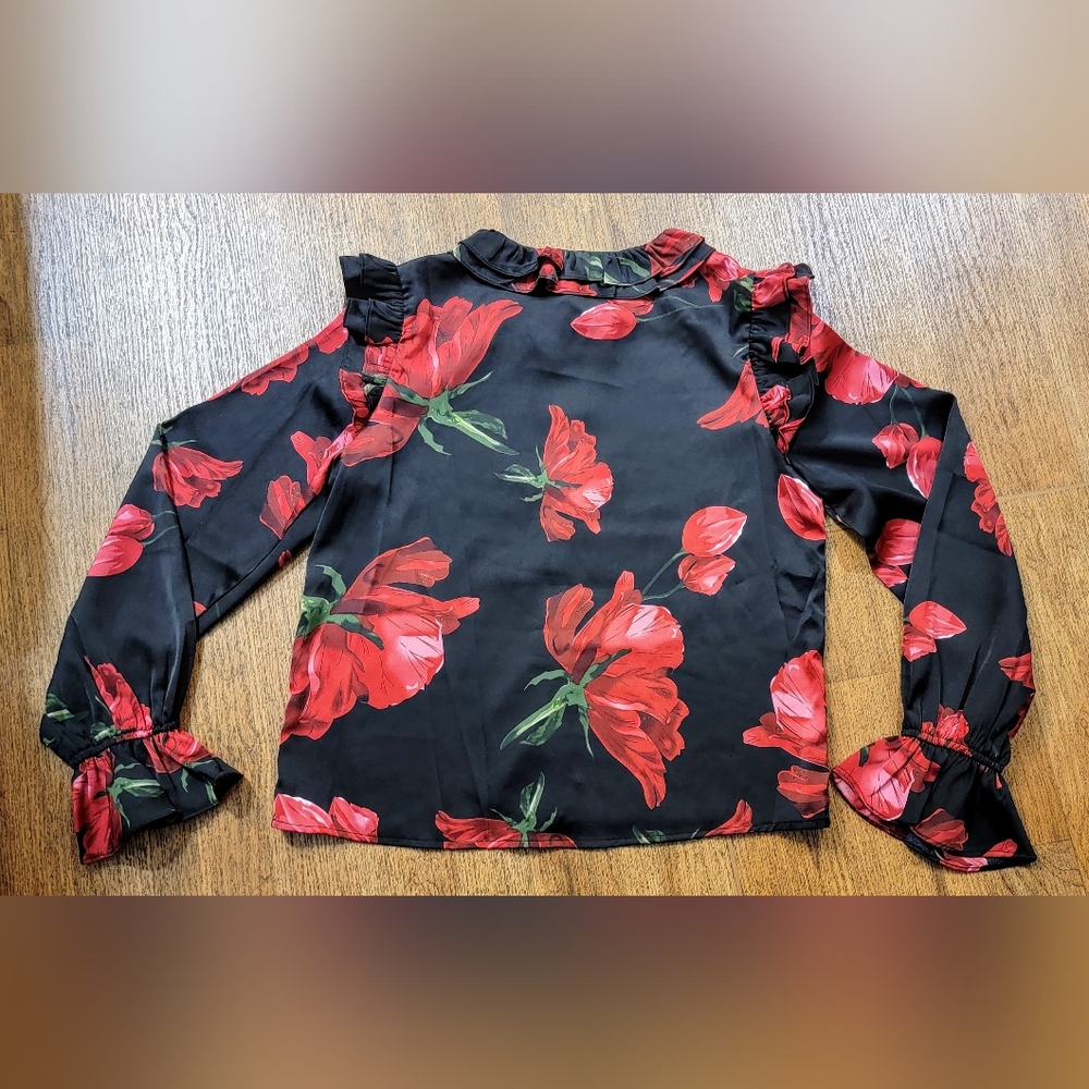VICI Floral Black and Red Women's Long Sleeve Top Sz Small - Picture 2 of 2